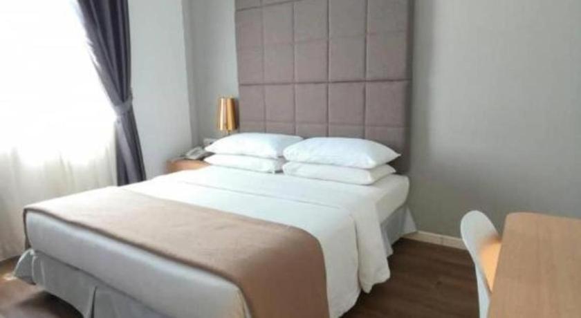 The Ardens Hotel - Austin Johor Bahru Exterior photo