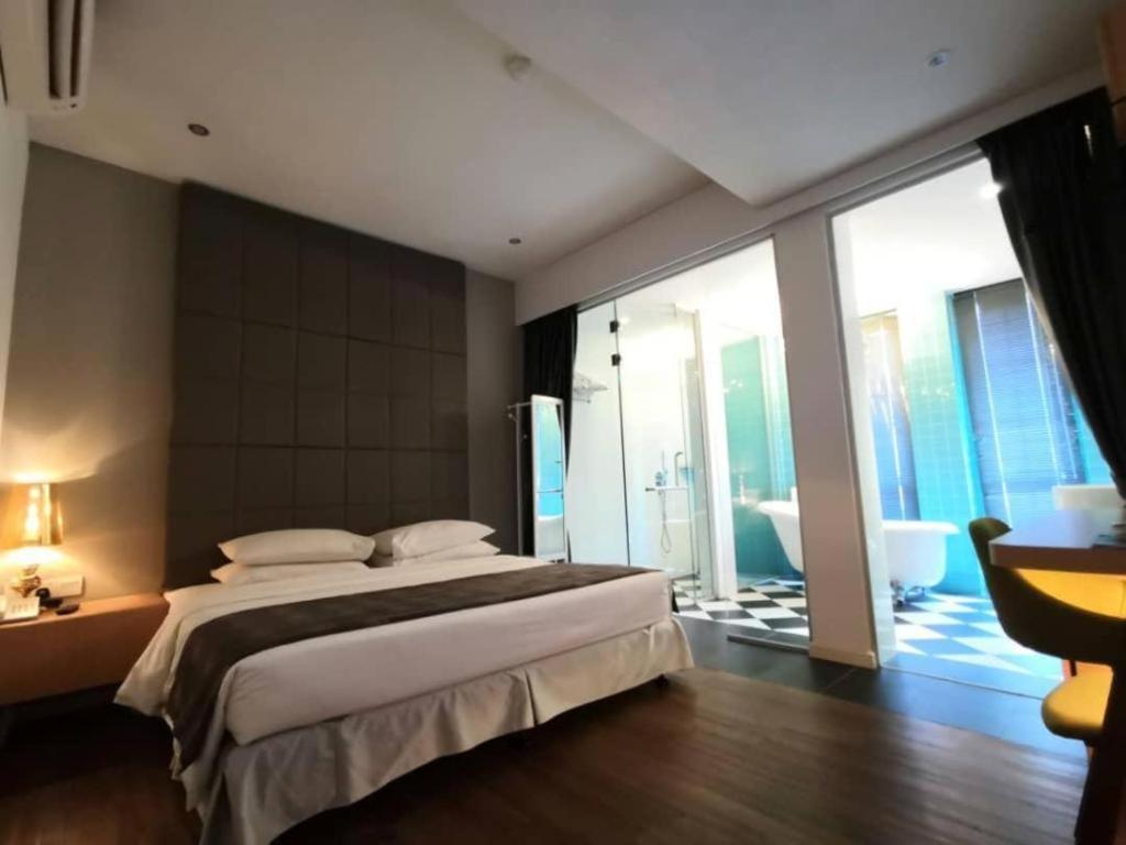 The Ardens Hotel - Austin Johor Bahru Exterior photo