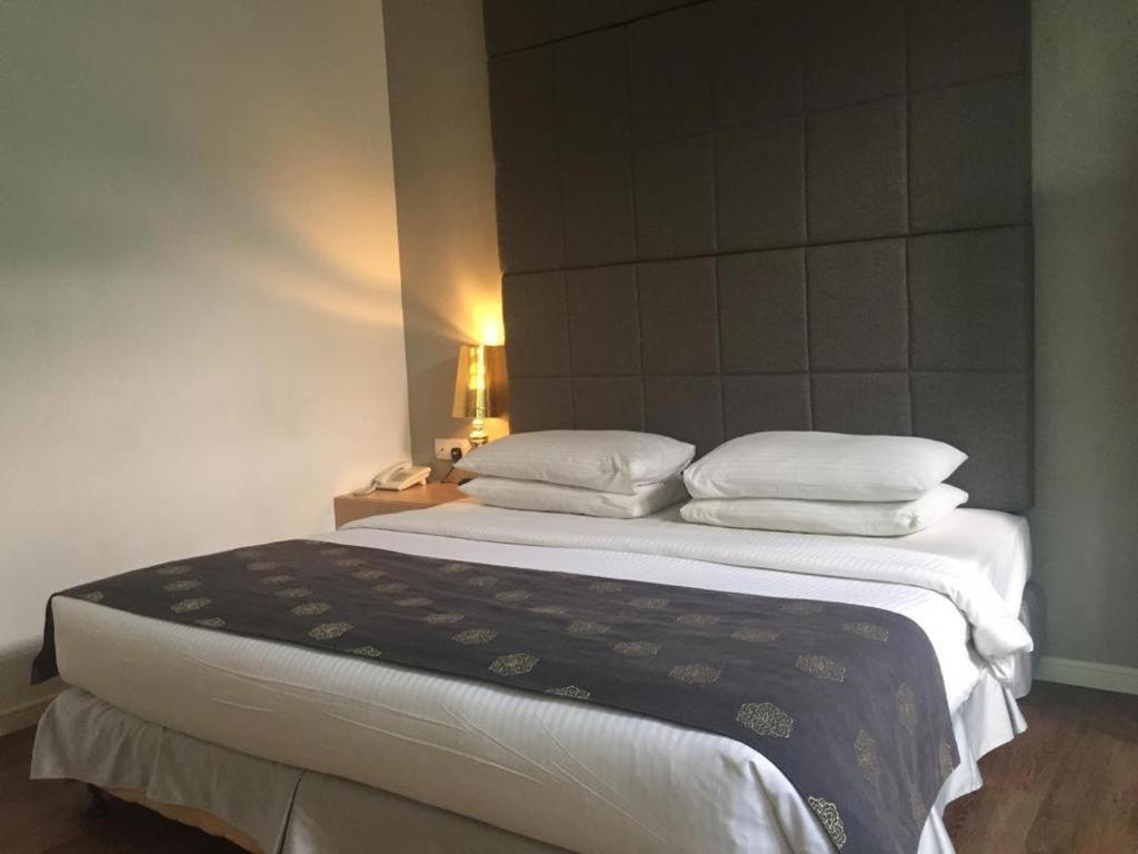 The Ardens Hotel - Austin Johor Bahru Exterior photo